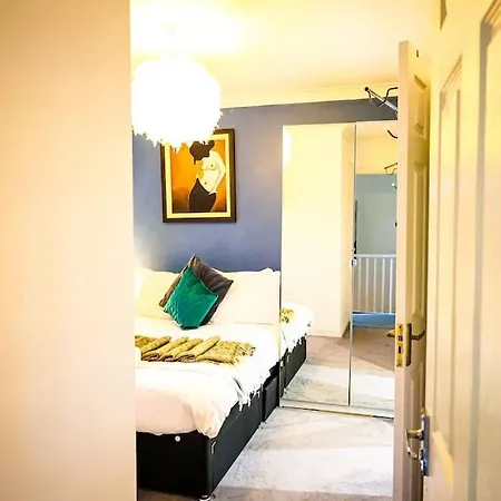 Nyaraló Bailey's Place 5 Bedroom House By Altoluxoexperience Short Lets & Serviced With Free Parking & Wifi