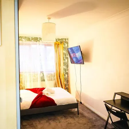 Bailey's Place 5 Bedroom House By Altoluxoexperience Short Lets & Serviced With Free Parking & Wifi Nyaraló