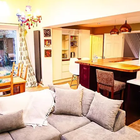 Bailey's Place 5 Bedroom House By Altoluxoexperience Short Lets & Serviced With Free Parking & Wifi Σπίτι διακοπών Μπρίστολ