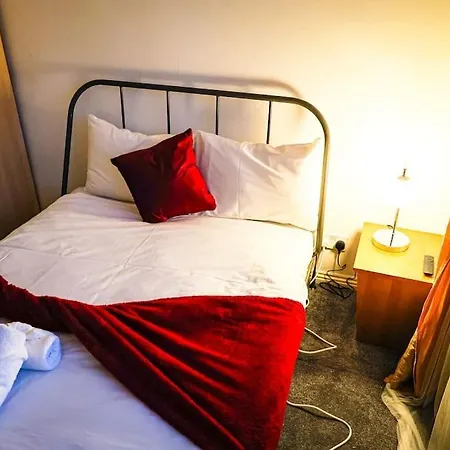 Bailey's Place 5 Bedroom House By Altoluxoexperience Short Lets & Serviced With Free Parking & Wifi * Бристоль